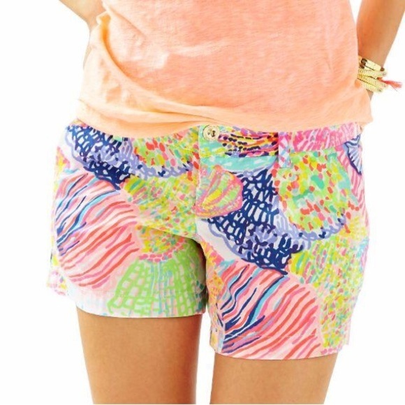 Lilly Pulitzer Pants - Lilly Pulitzer Women 4 Multi Roar Of The Seas Preppy Tropical The Callahan Short